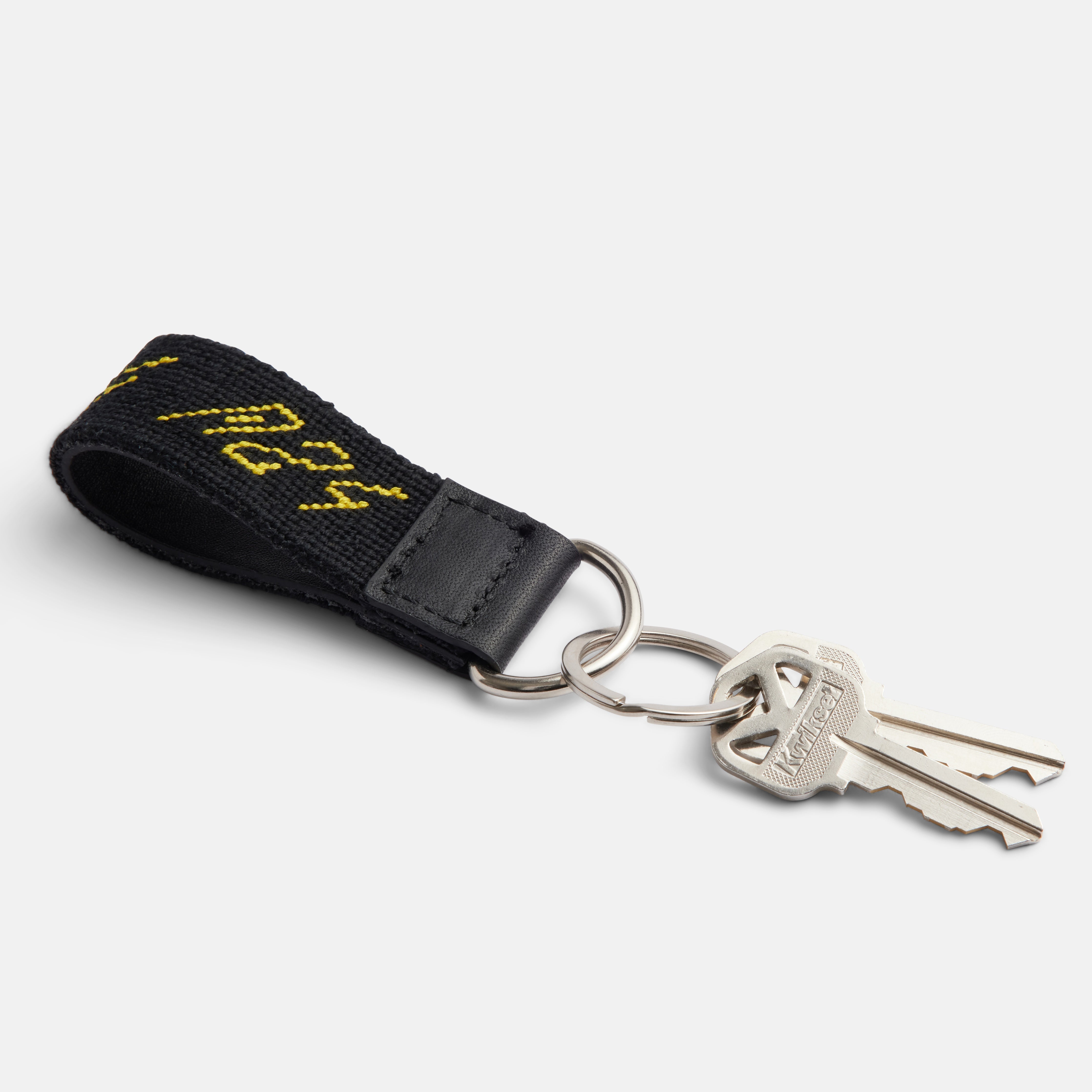 20220123_A24_Keychain_Black_Yellow_5358-1x1-gray.jpg
