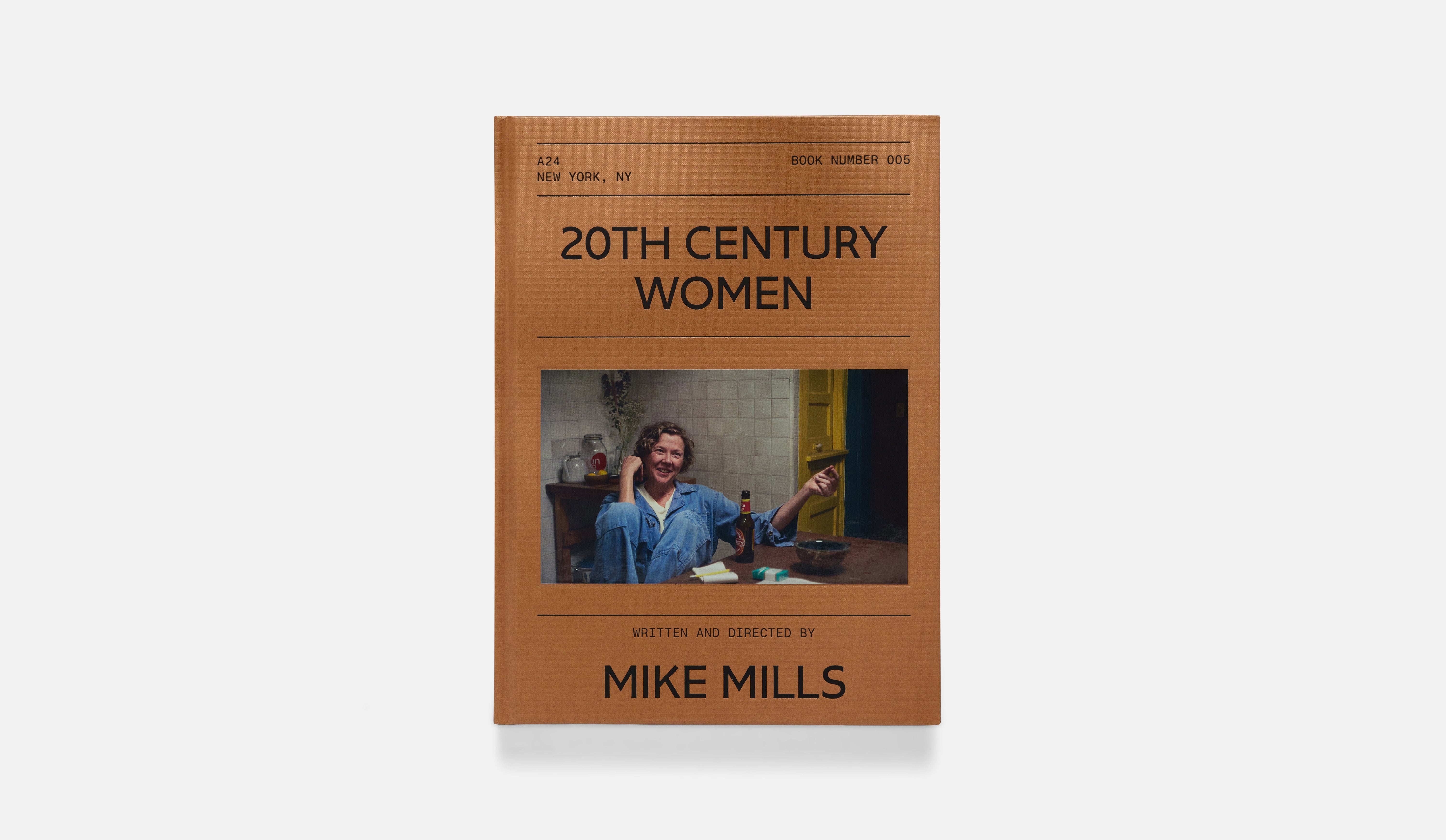 A24 20センチュリー・ウーマン　スクリーンプレイブック 20th Century Women Screenplay Book – A24 Shop
